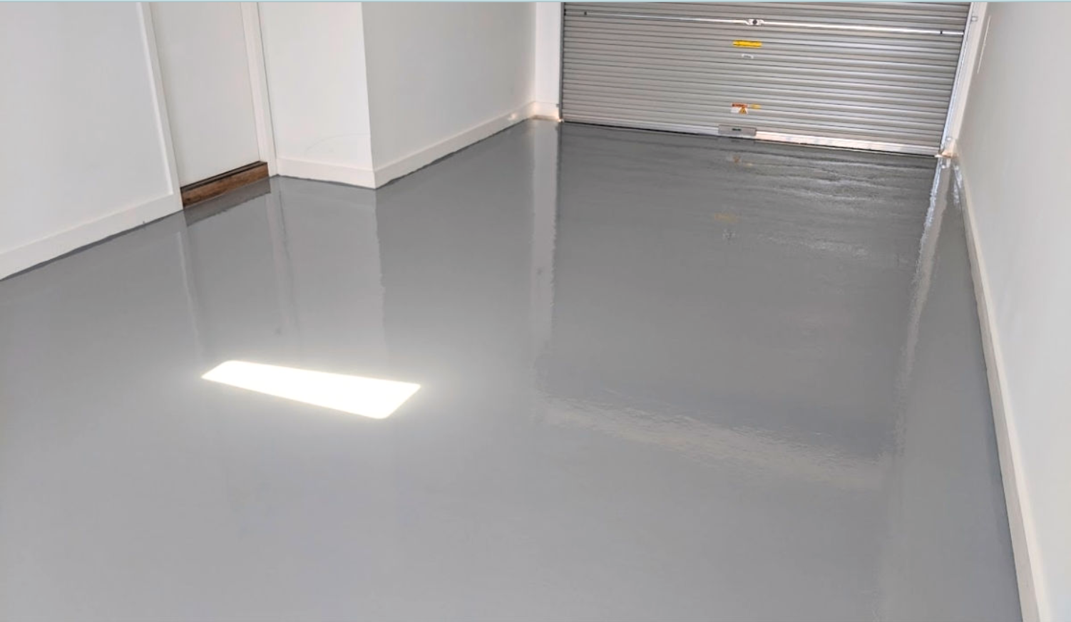 Flake coating epoxy floor
