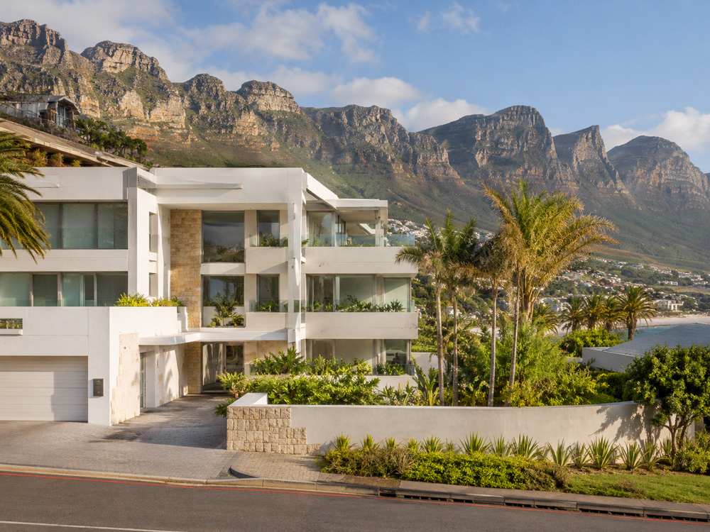 holiday rental photography Cape Town bright living area for booking platforms