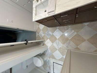 {{ custom_values.service_1 }} in {{custom_values.area_3})