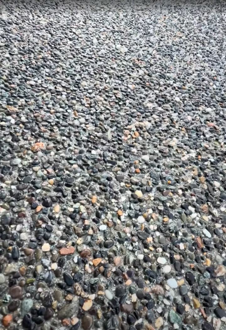 Close-up of Chilliwack rock exposed aggregate finish