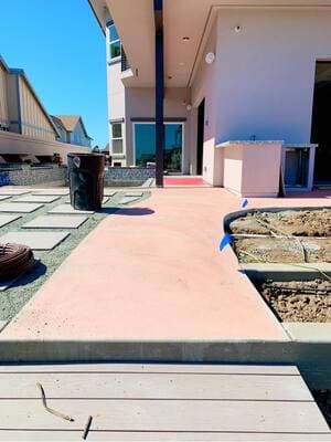 {{ custom_values.service_2 }} in {{custom_values.area_1})