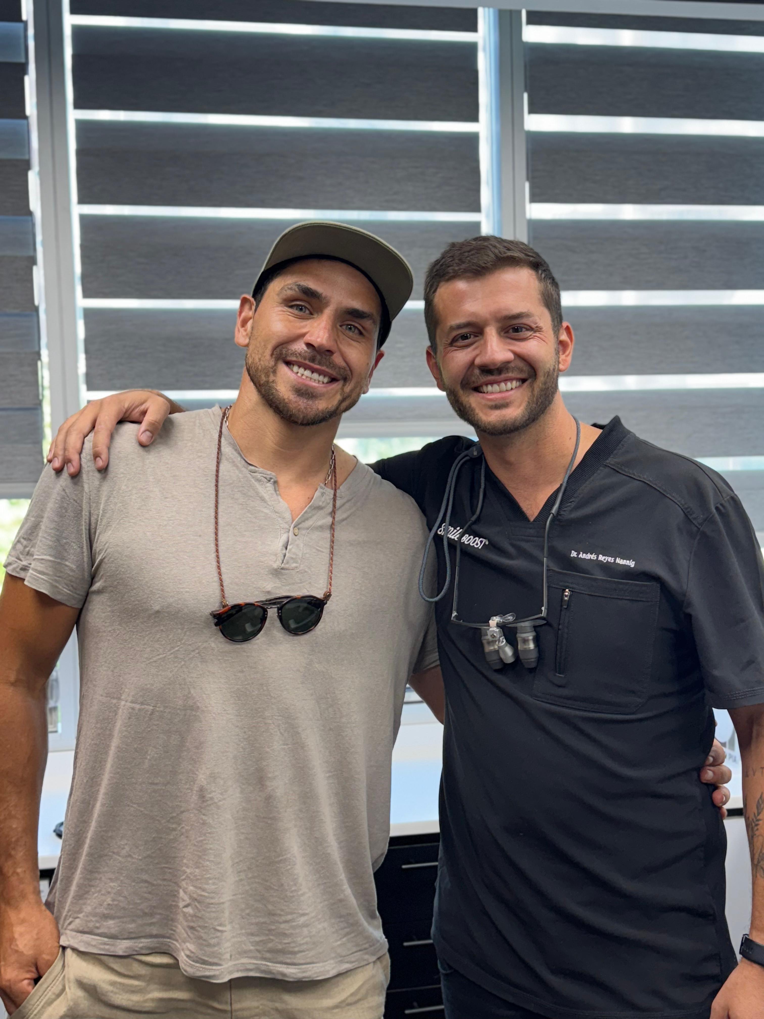 Dr. Andrés Reyes con Pangal Andrade