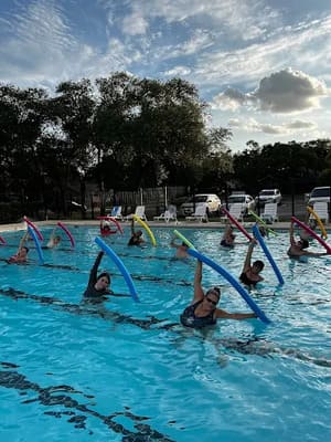 {{ custom_values.service_2 }} in {{custom_values.area_6})