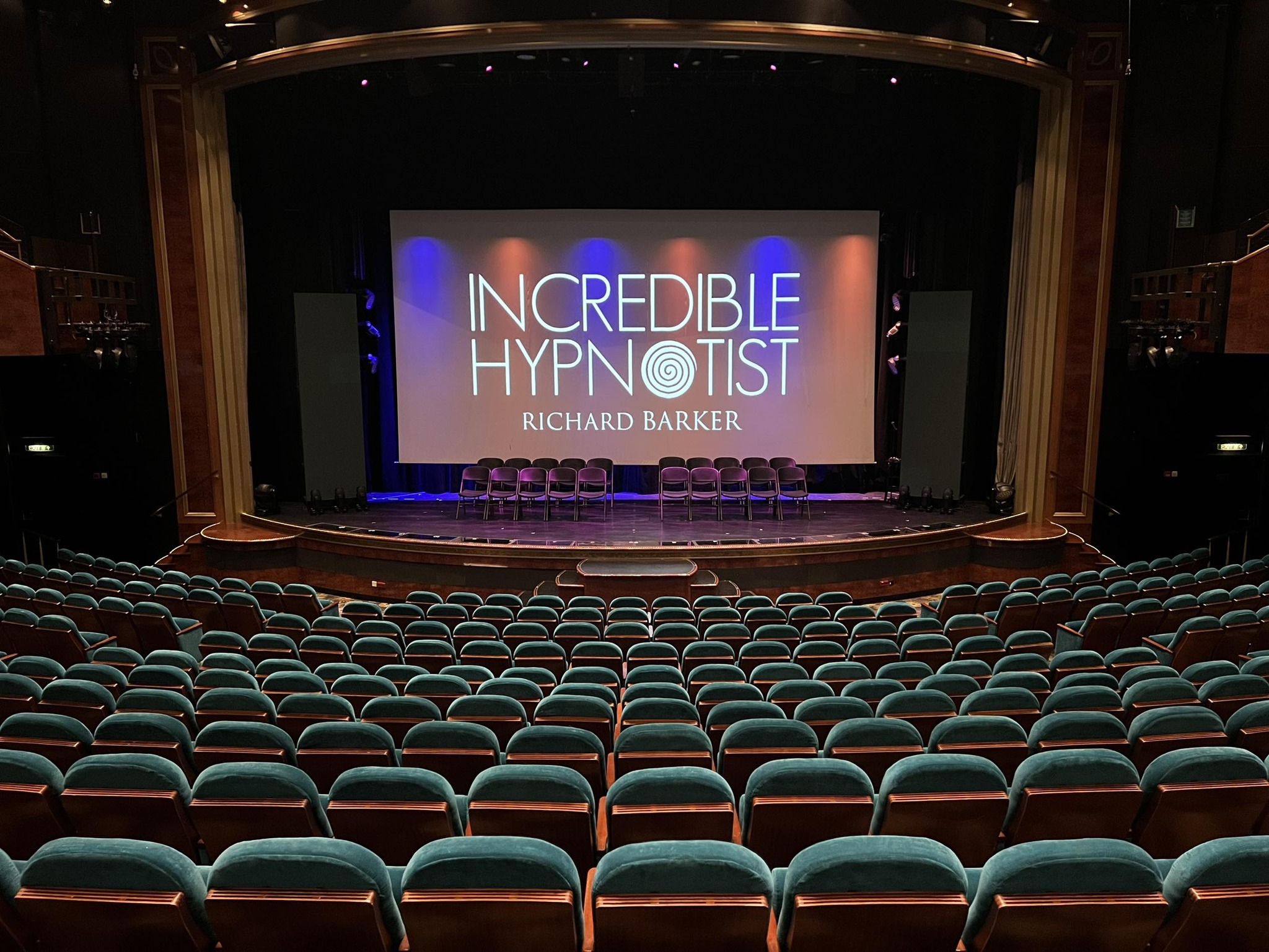 Hypnotist audience engagement