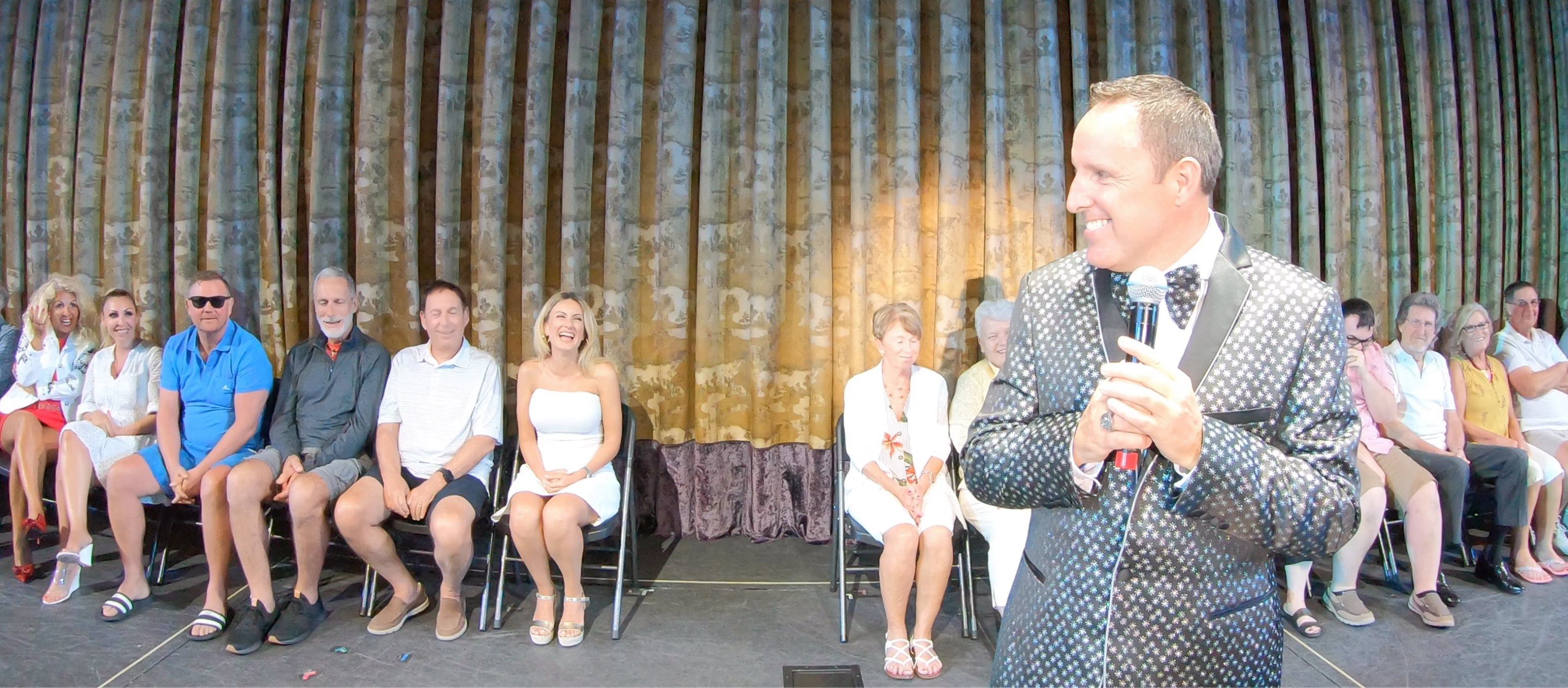 Comedy hypnosis theatre performance