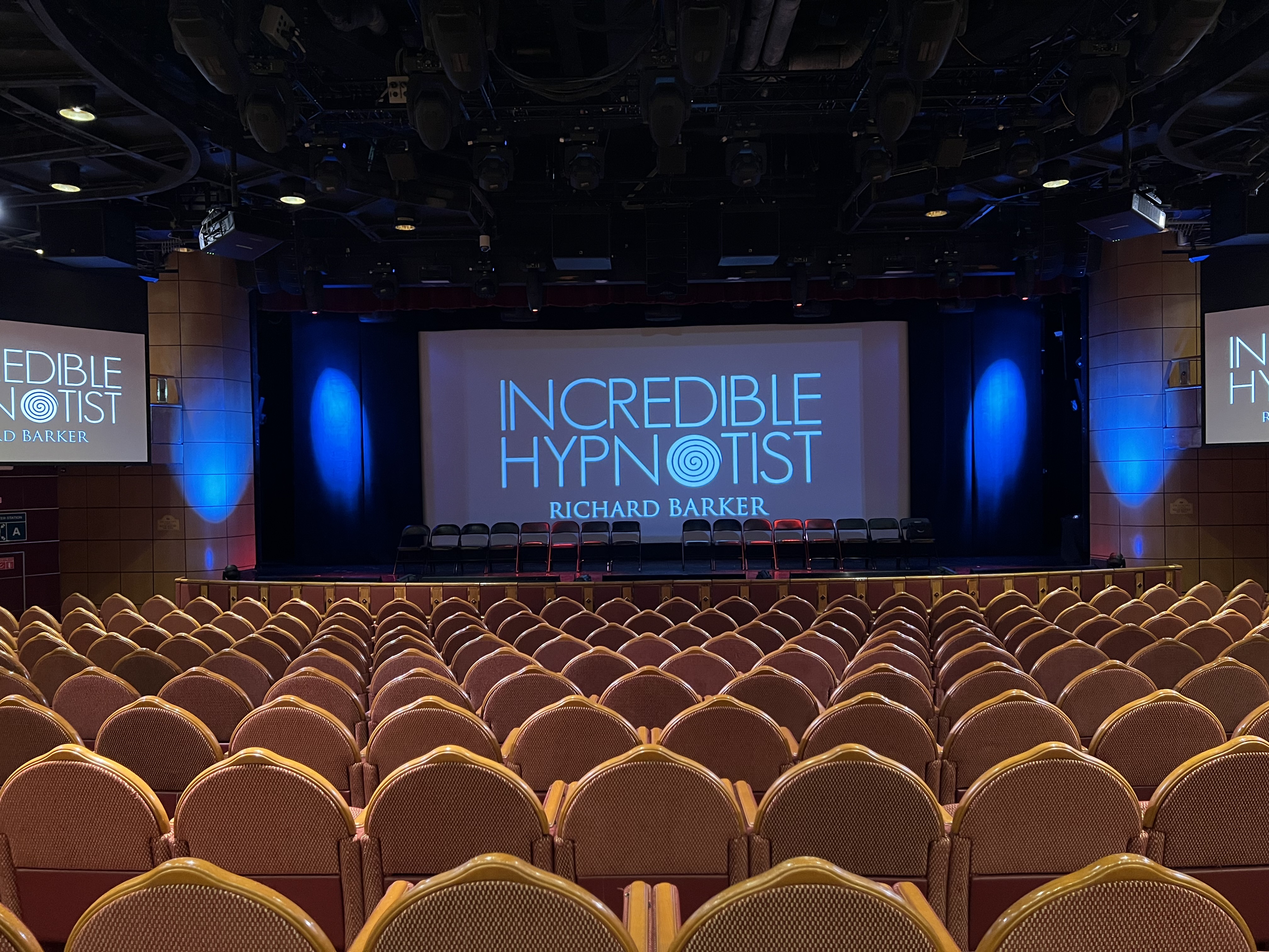 Hire a comedy hypnotist Bristol, Richard Barker performing live comedy hypnosis in the South West