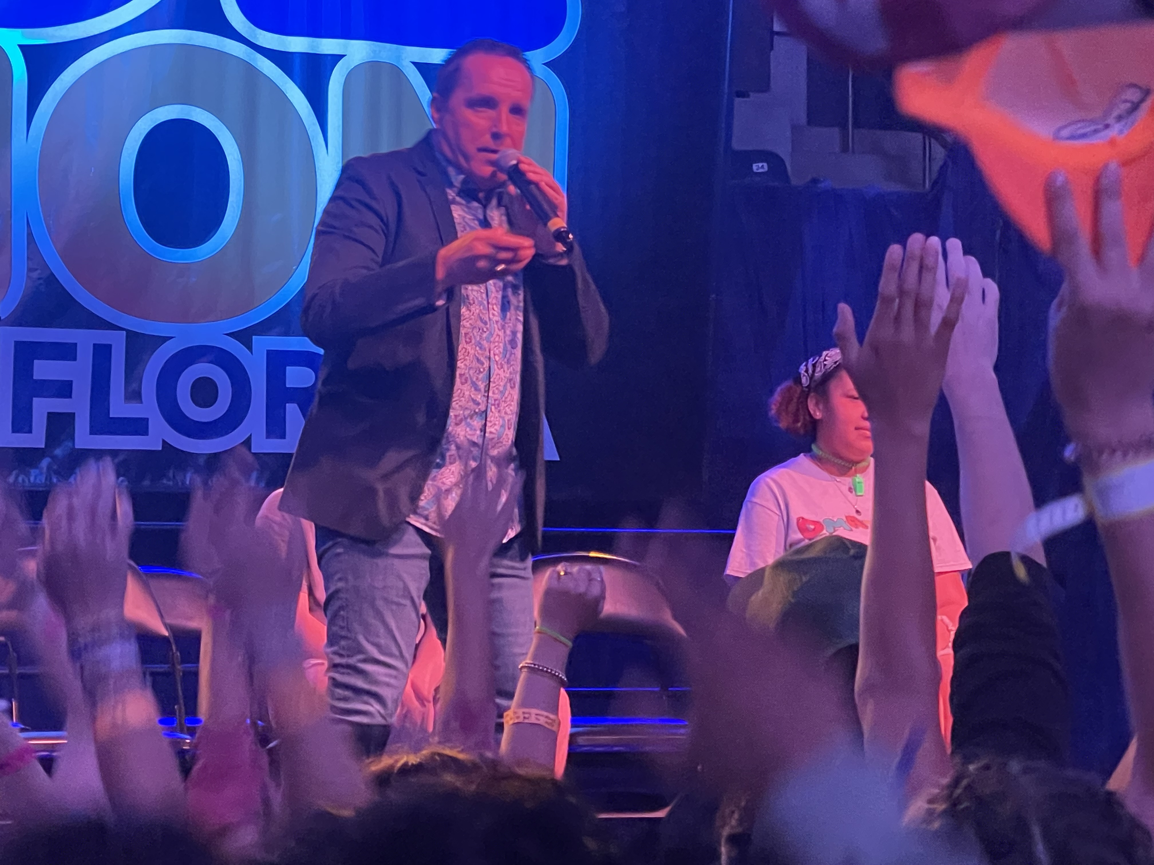 Richard Barker, comedy hypnotist Glasgow, live stage hypnosis performance in Scotland