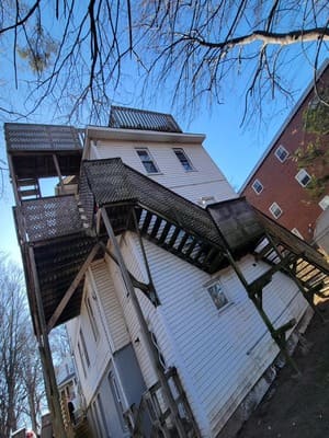 {{ custom_values.service_3 }} in {{custom_values.area_3})