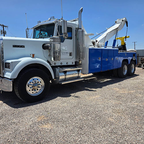 Towing company in Big Spring, TX, helping a fleet vehicle