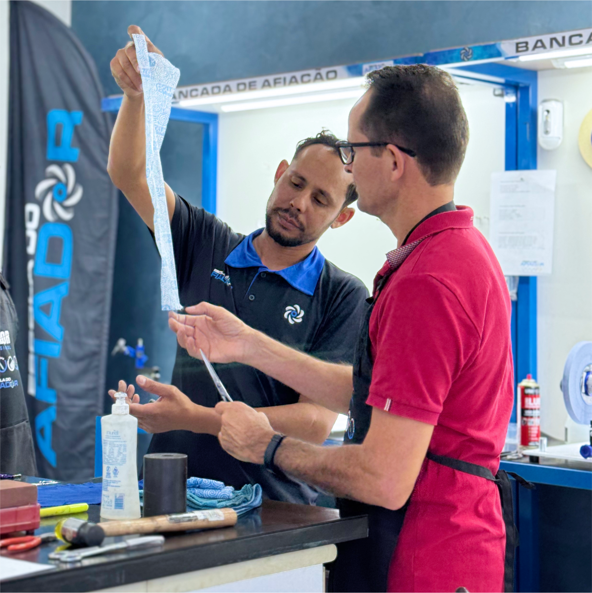 Prática com equipamento profissional e proteção