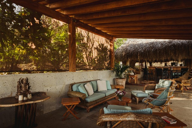 Palapa y sala de estar