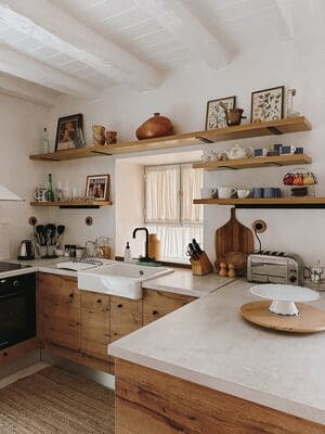 {{ custom_values.service_1 }} in {{custom_values.area_2})