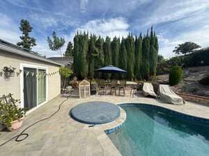 {{ custom_values.service_2 }} in {{custom_values.area_2})