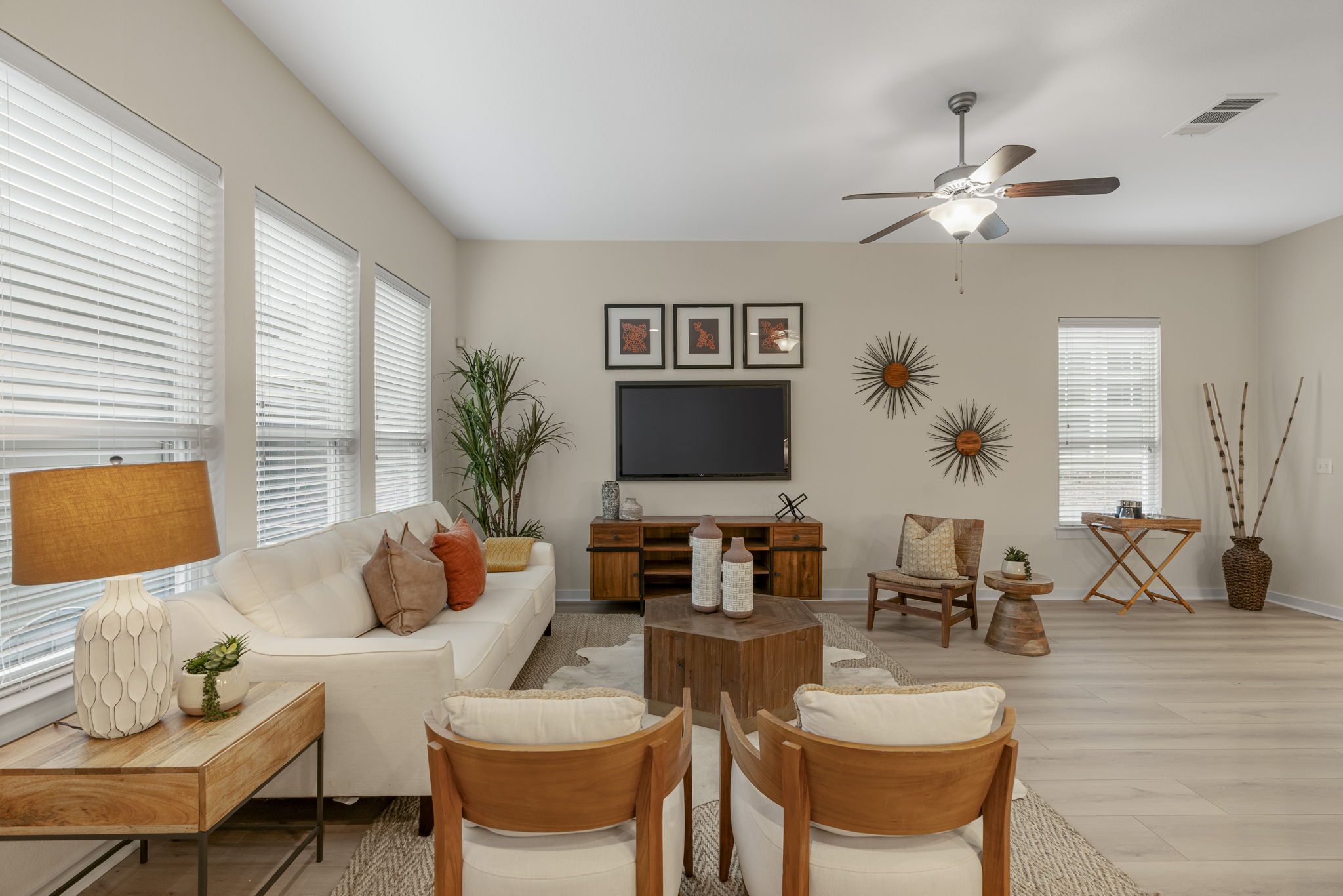 4116 Berkman Dr open concept livingroom