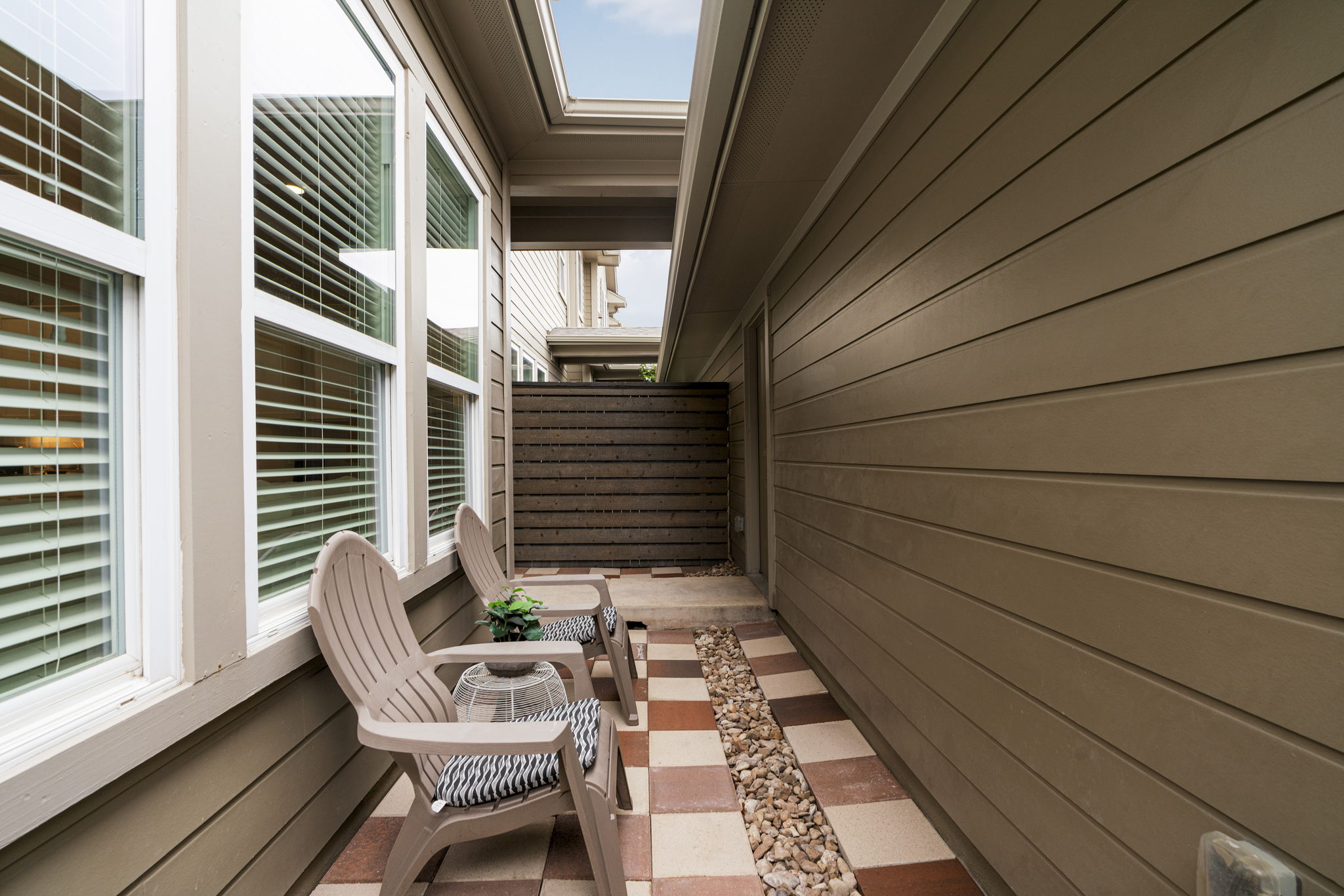 4116 Berkman Dr Courtyard