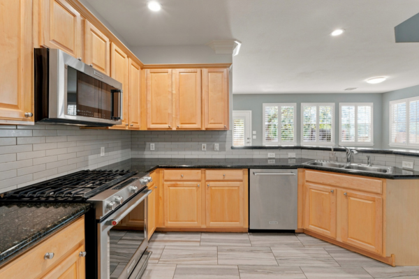 4508 Duval #604 Kitchen