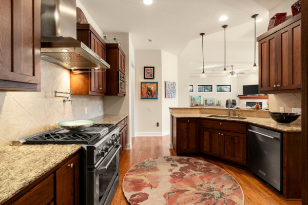 3404 Scales St Kitchen