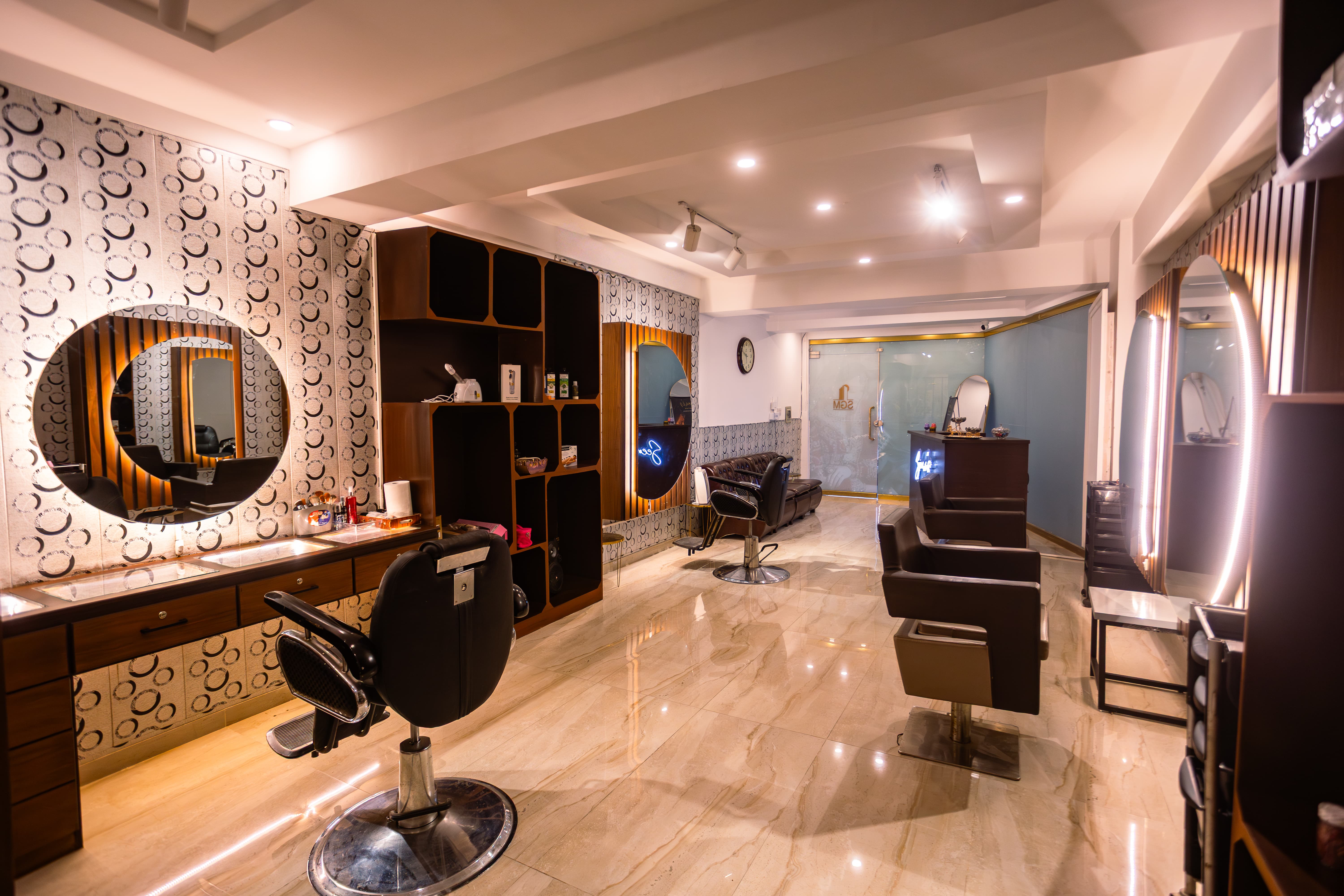 Salon