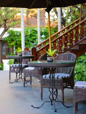 {{ custom_values.service_1 }} in {{custom_values.area_2})