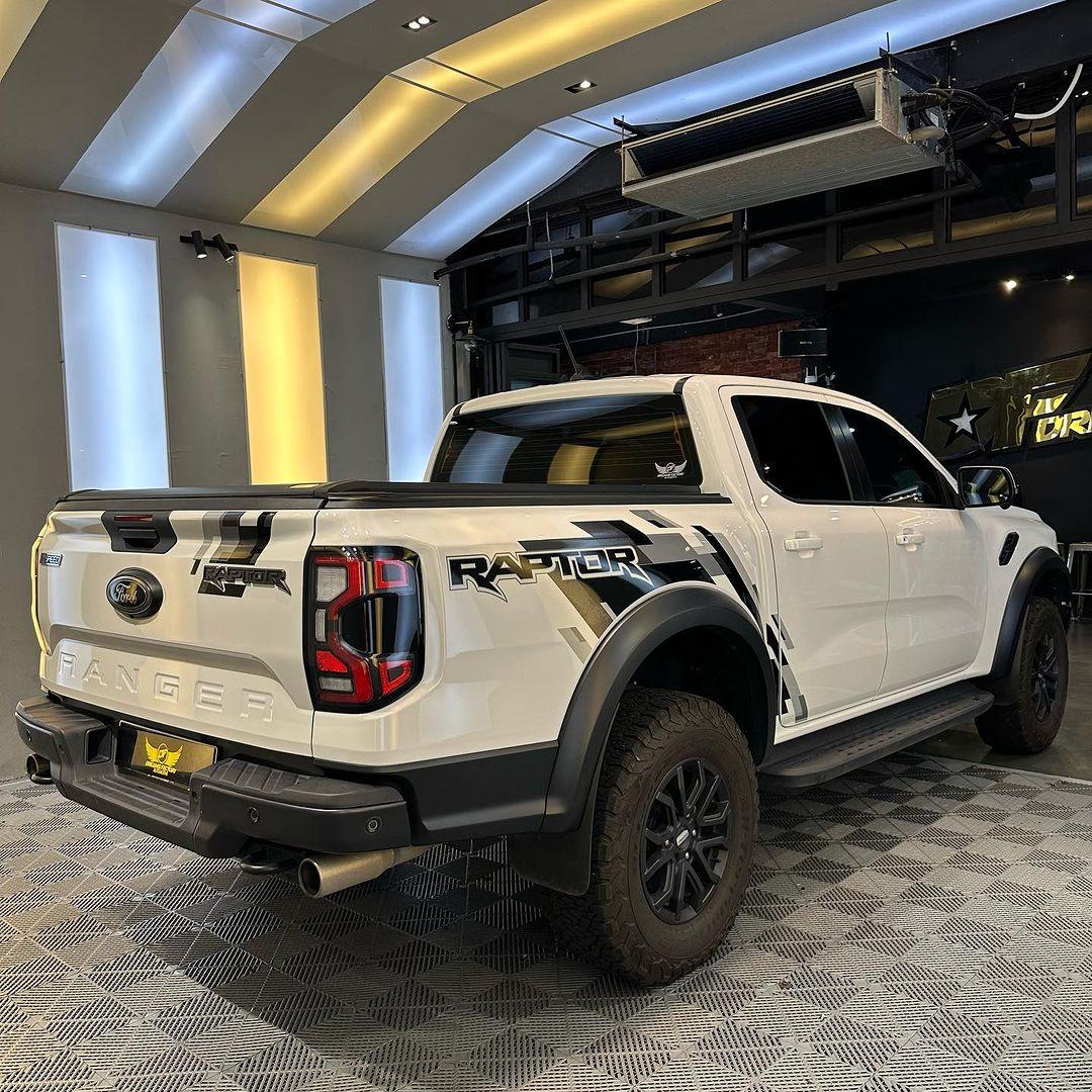  Full Vehicle Wraps