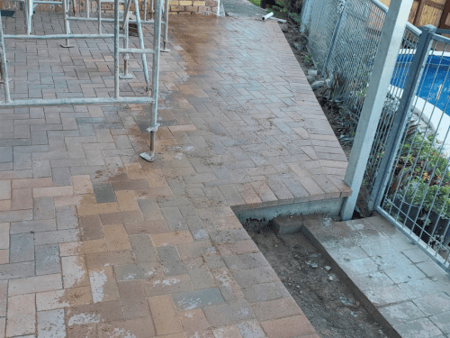 Car Pots & Garages in Chermside