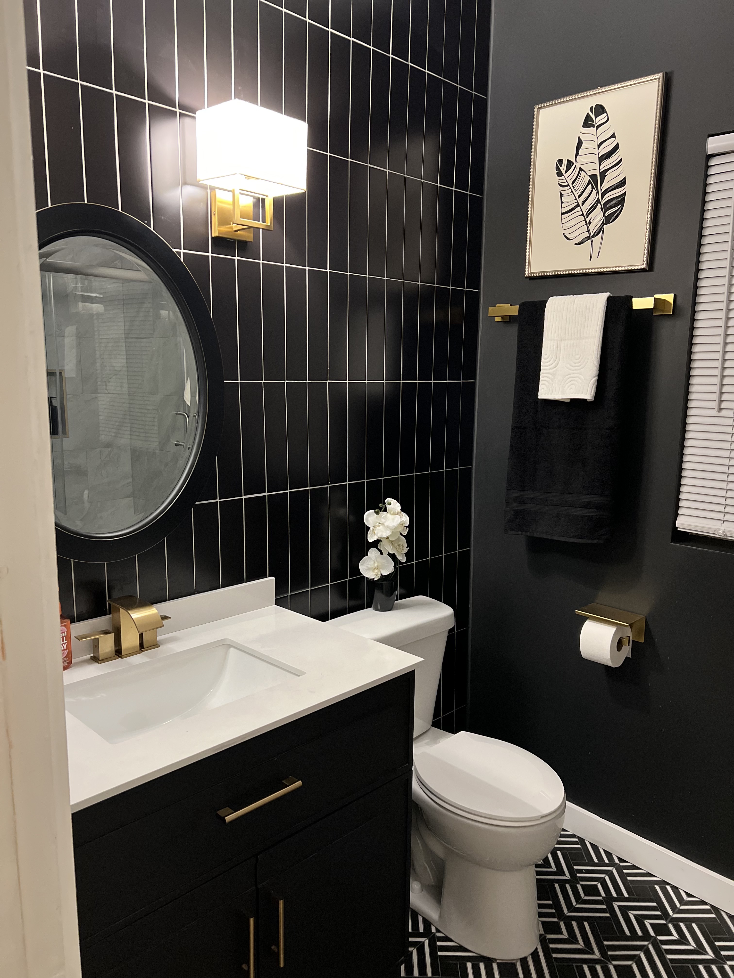 The Lola - First Floor - Bathroom
