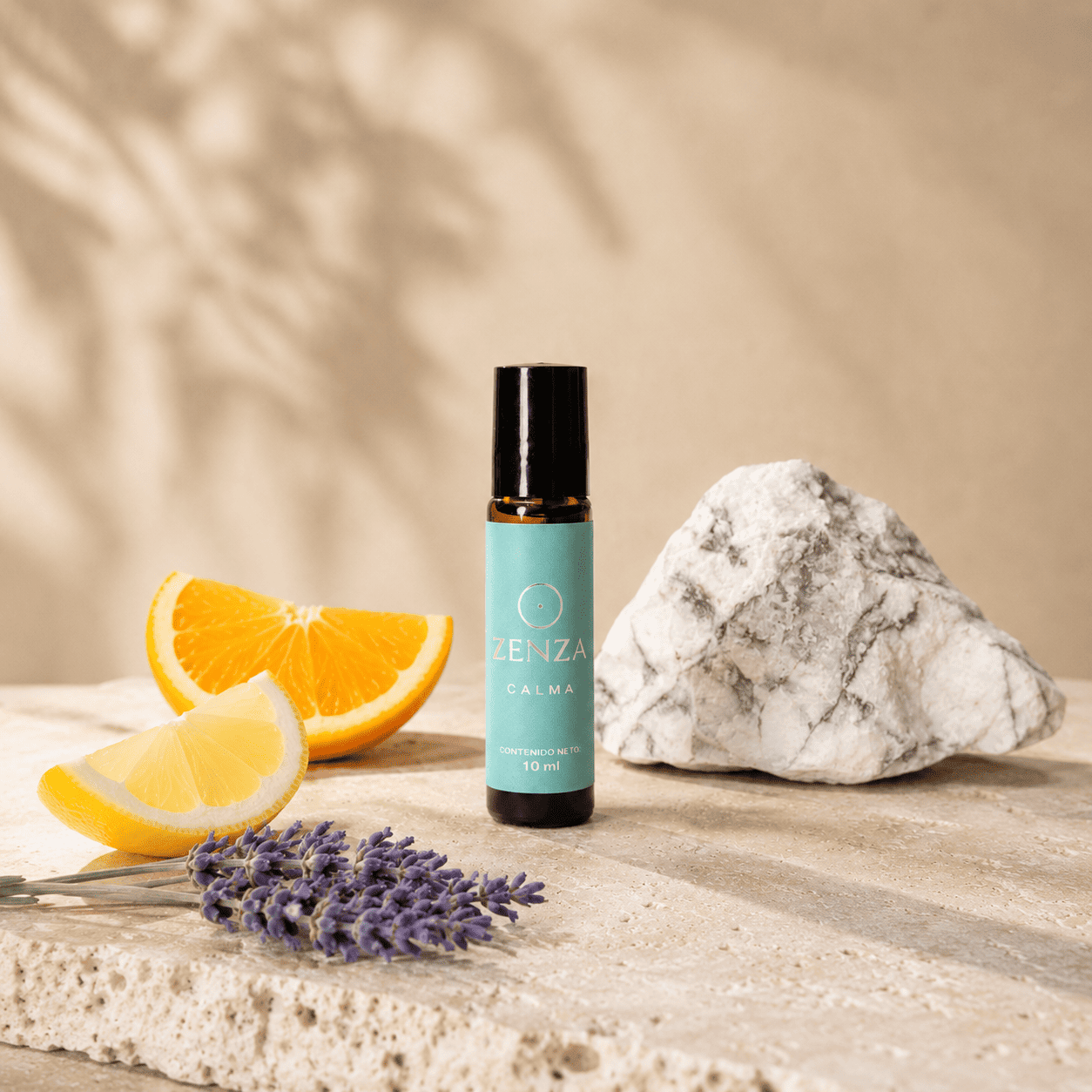 Zenza Calma con naranja, limón, lavanda y howlita blanca