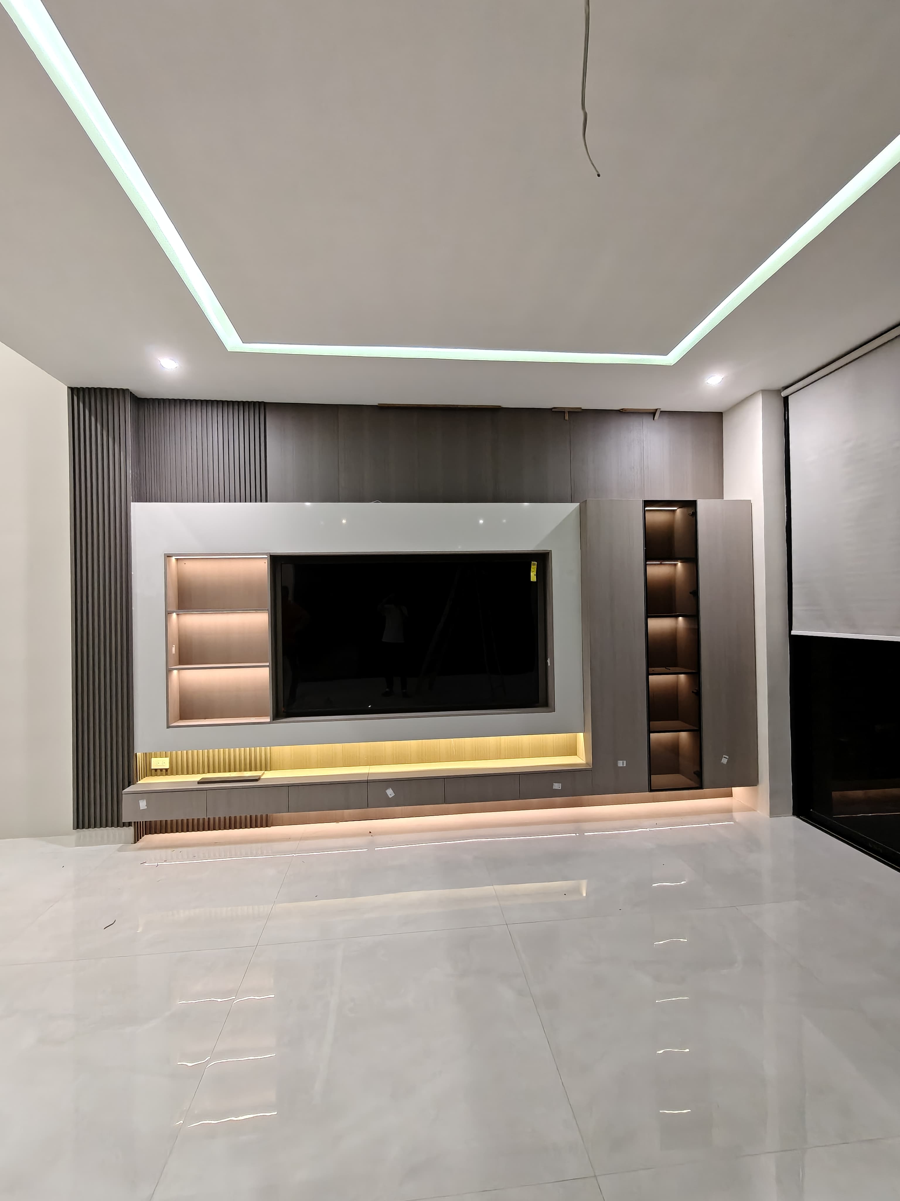 Real built-in TV feature wall installed by Dream House Cabinet