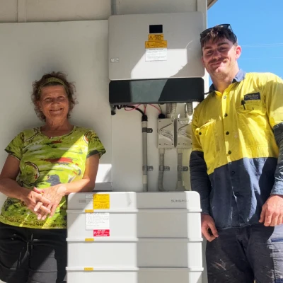 O'Brien solar team delivering a local installation