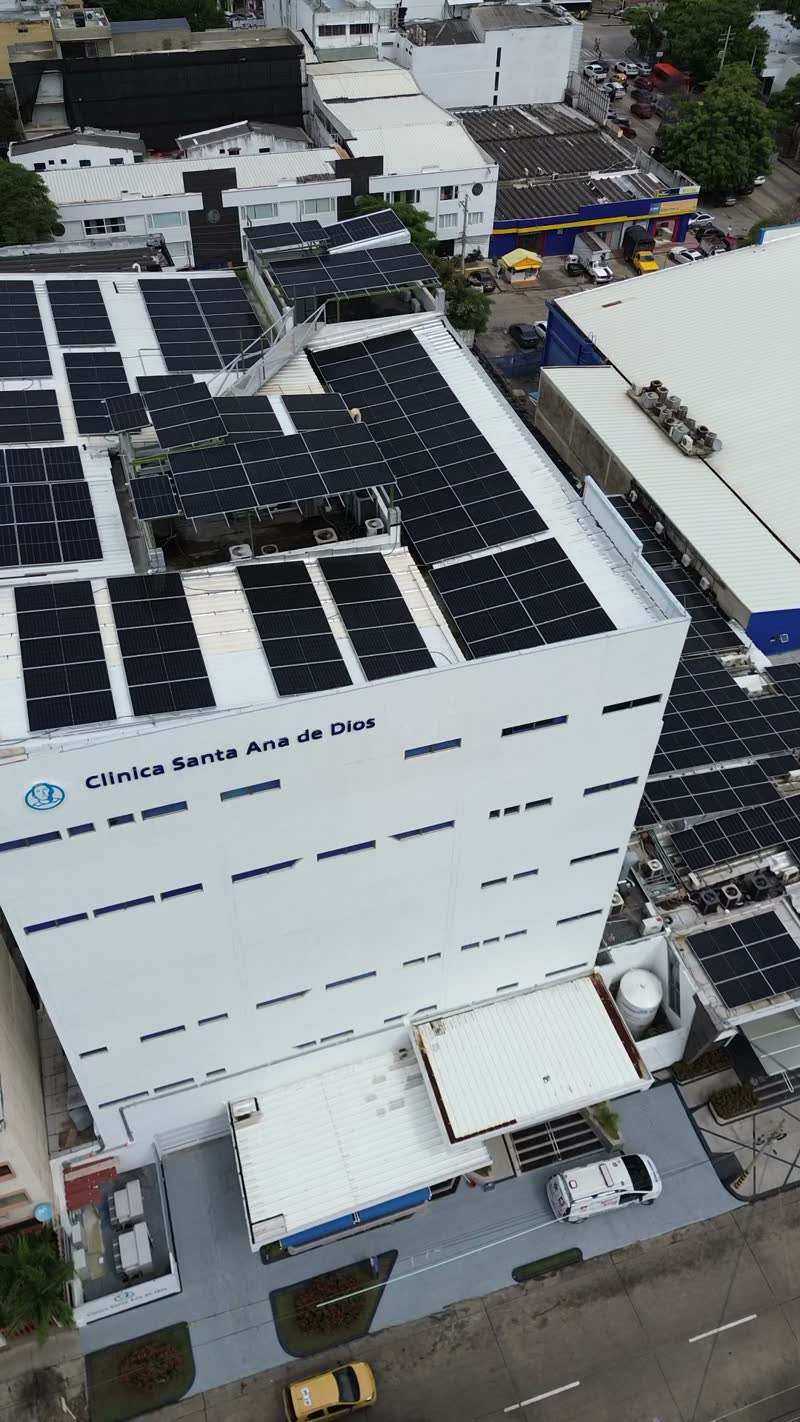 Sistema de energía solar en la Clínica Santa Ana de Dios, Barranquilla
