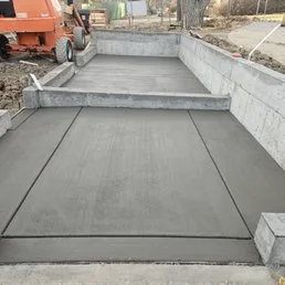 Reunion/Commerce City Walkway Pouring