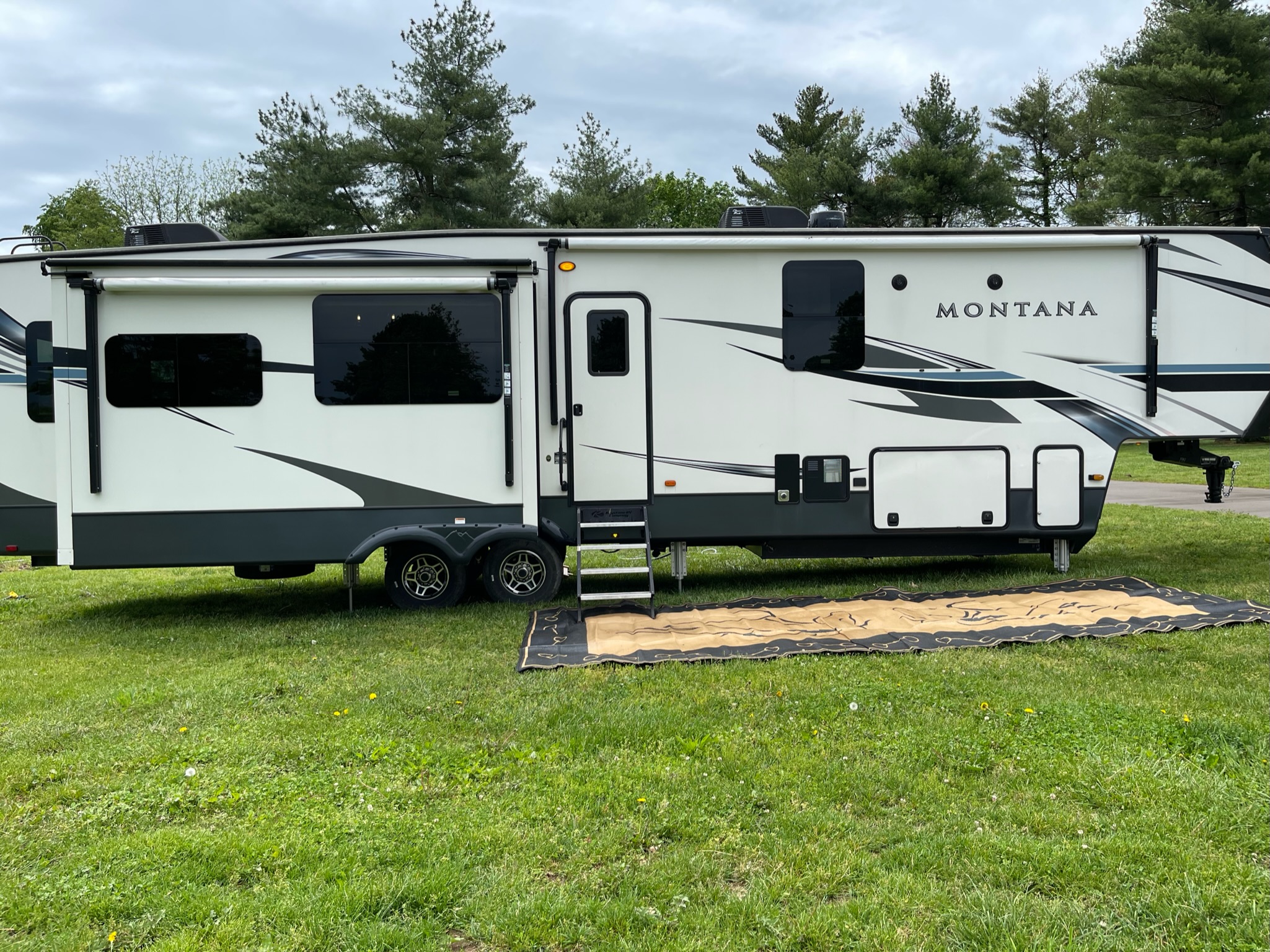 Fifth Wheel Premium