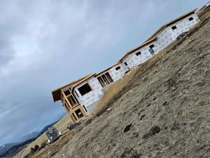 {{ custom_values.service_4 }} in {{custom_values.area_5})