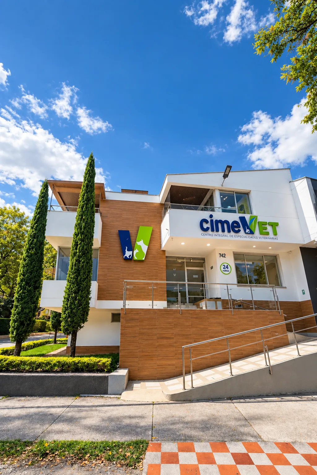 Fachada de CIMEVET, clínica veterinaria en Medellín