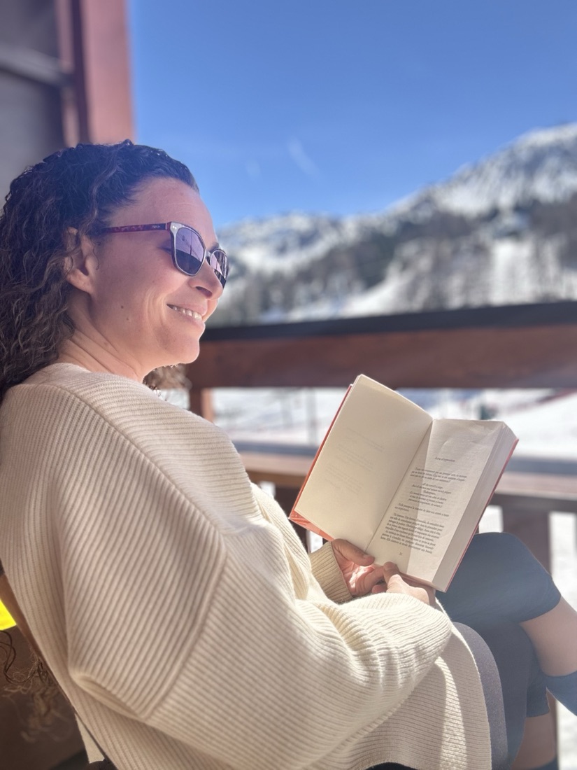Flavie Berleand reading a book