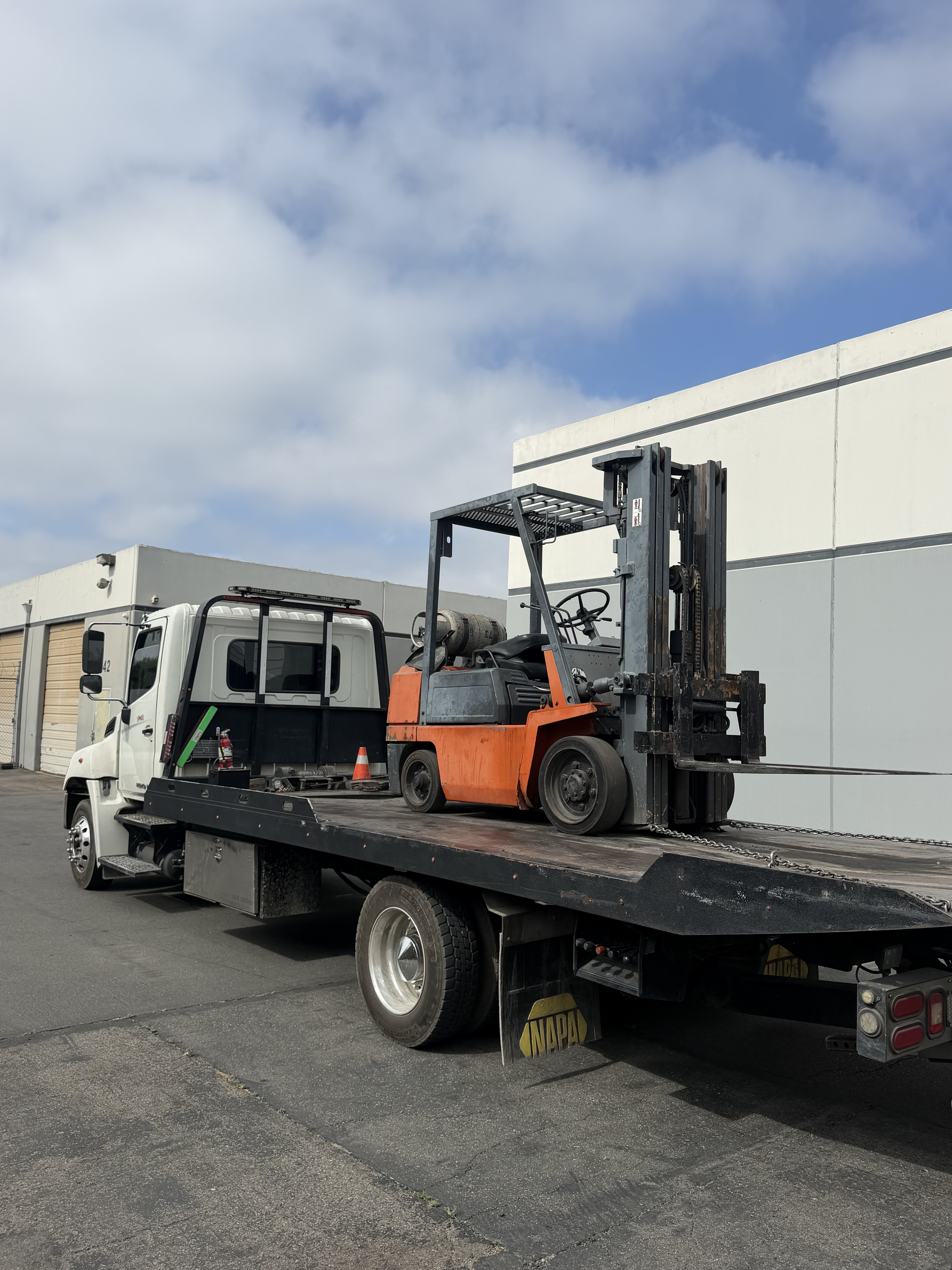 U.V. Towing team at work