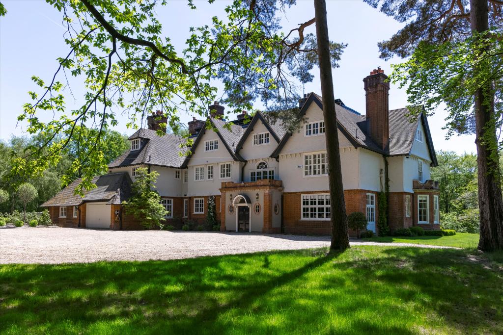 Benifold extension and alterations project Headley Hill Road Bordon GU35 8DU