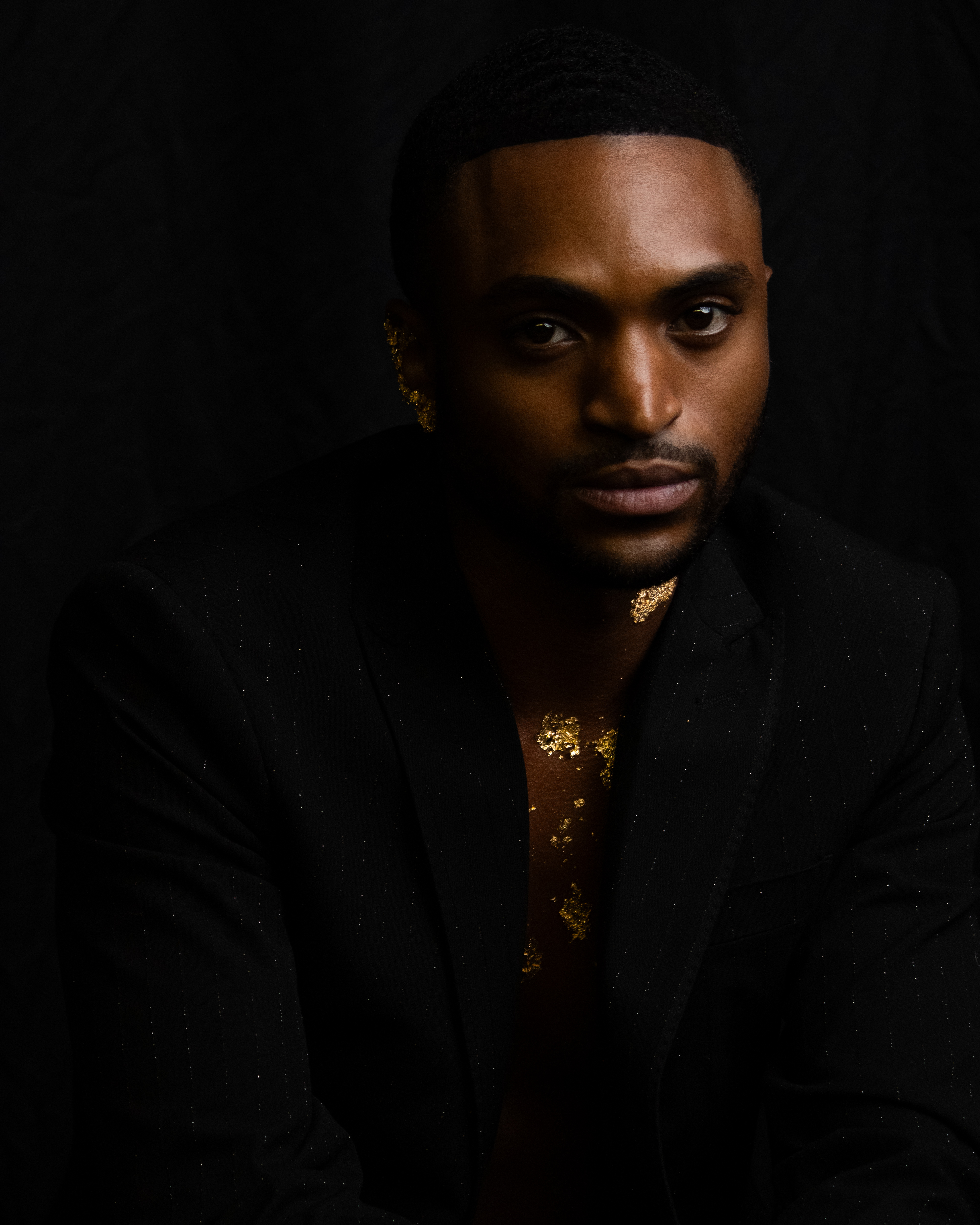 Character portrait, theatrical mood and intentional light