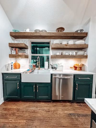 {{ custom_values.service_4 }} in {{custom_values.area_2})