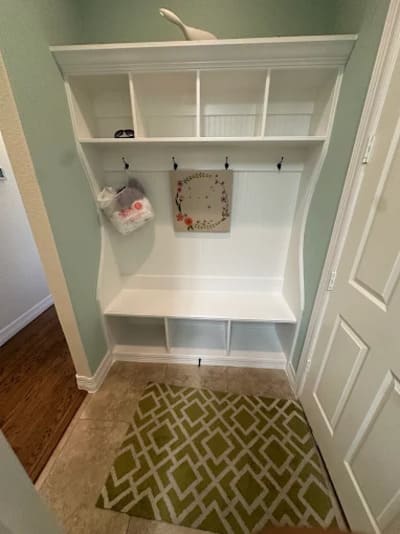 {{ custom_values.service_1 }} in {{custom_values.area_3})