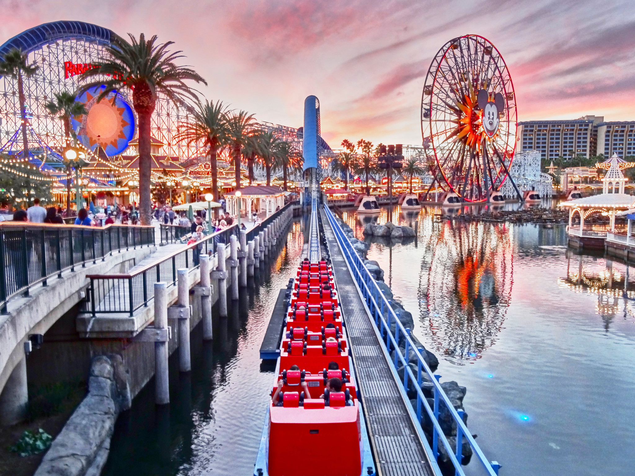 Ryan's award-winning theme park photography from the GuruShots contest.