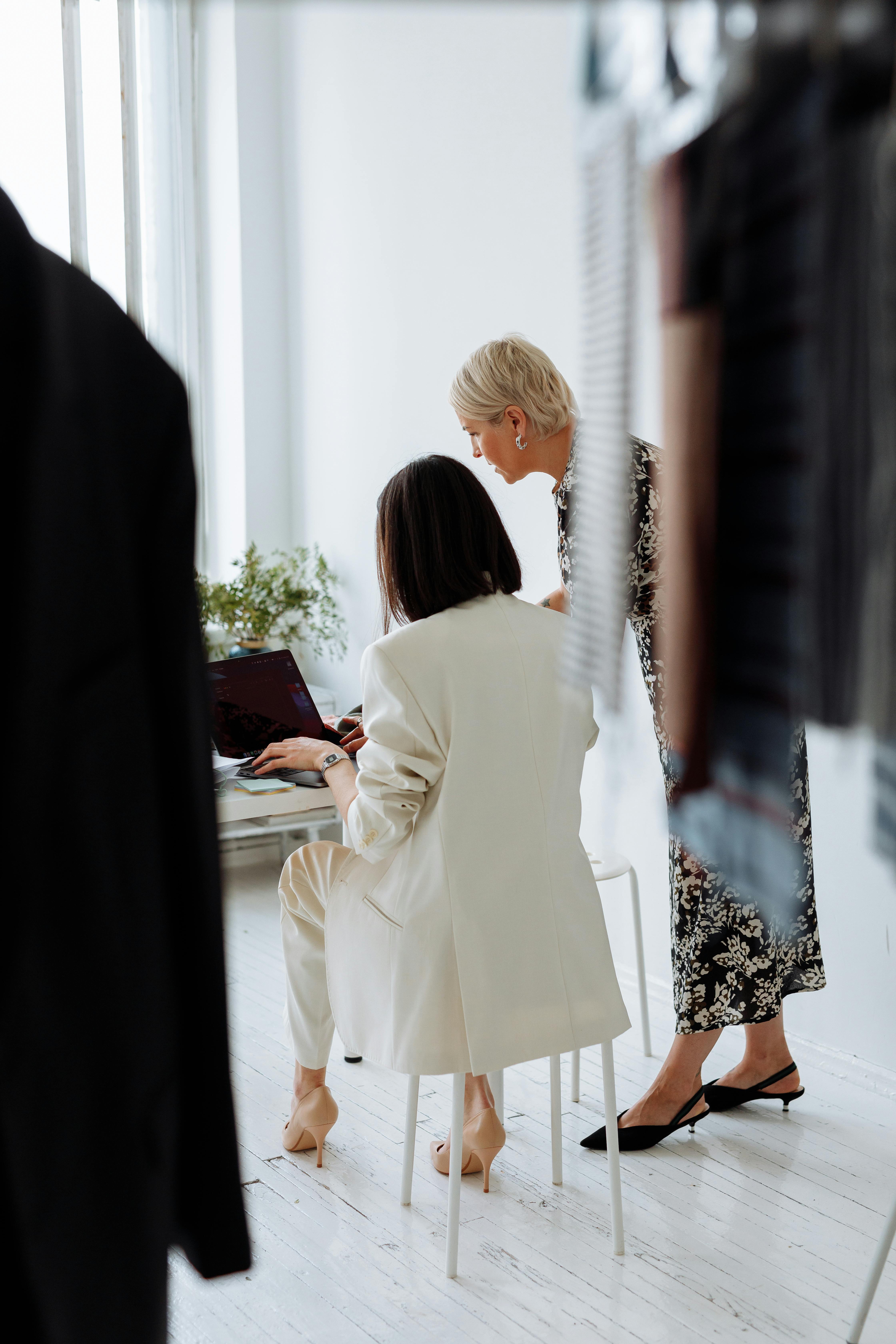 women in workplace linger and savor women in workplace linger and savor