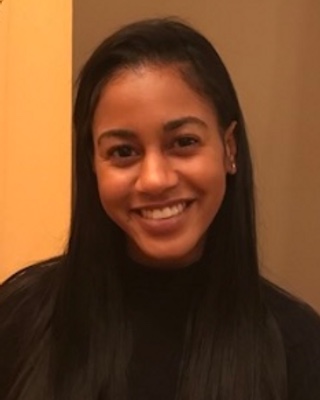 Rayven Holloway, graduate-level therapist at No Stress No Stigma in Seattle