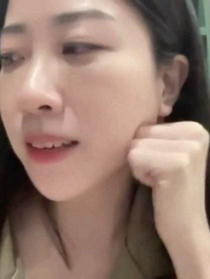 Annika 直播示范：现场教你为自己按脸