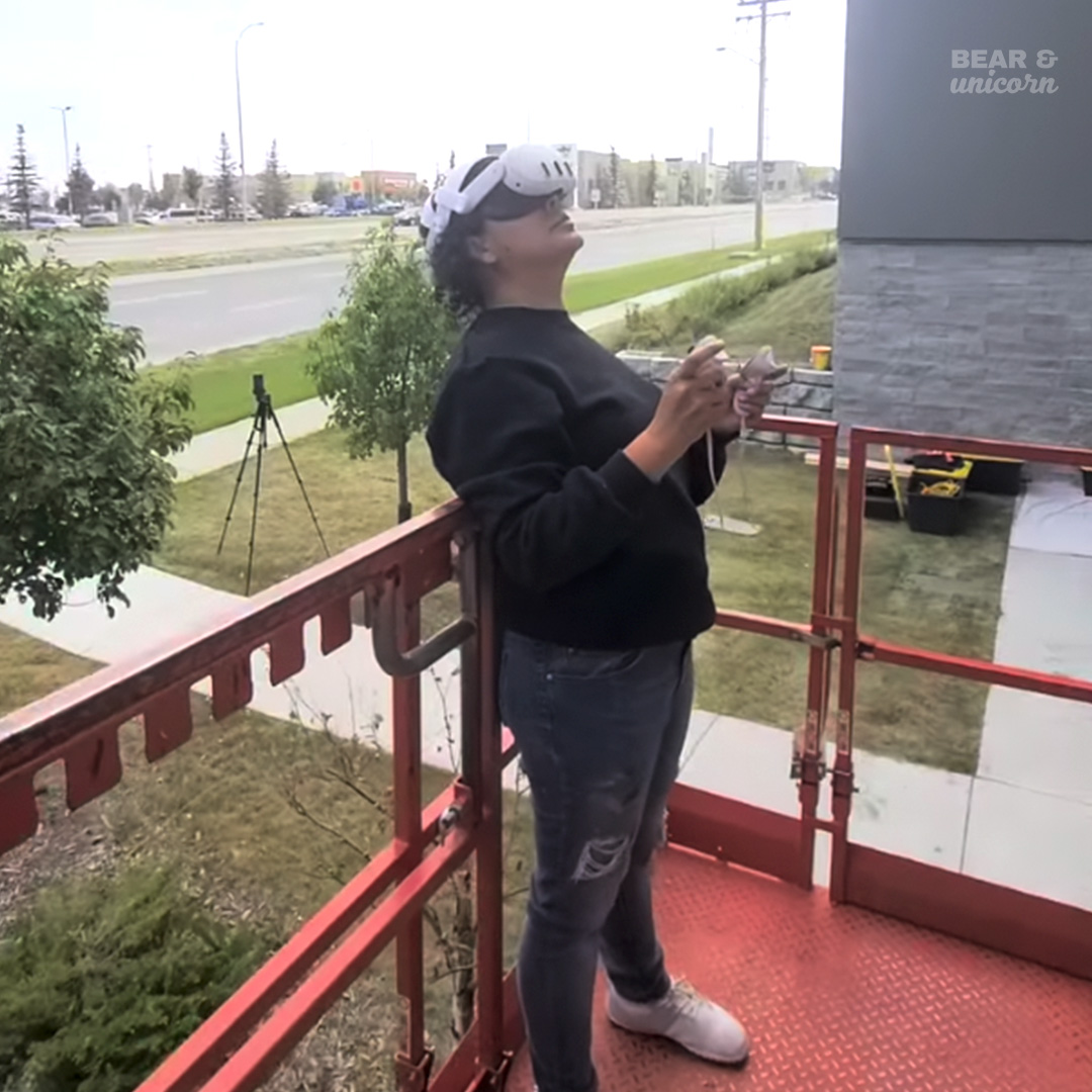 Maya Corona Setting up the VR for the outdoor mural Maya Corona Setting up the VR for the outdoor mural