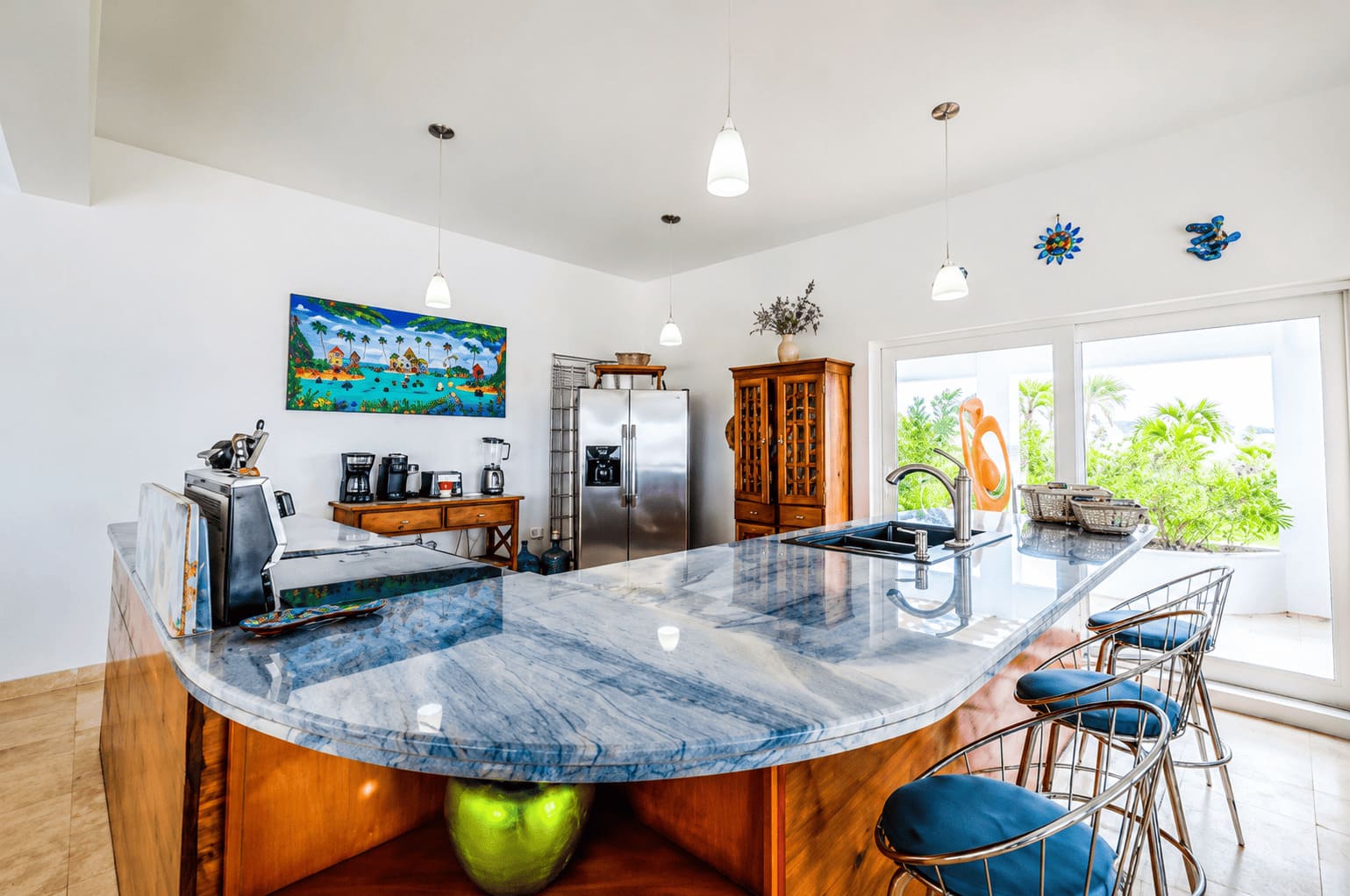 Fox Villa Belize dining area