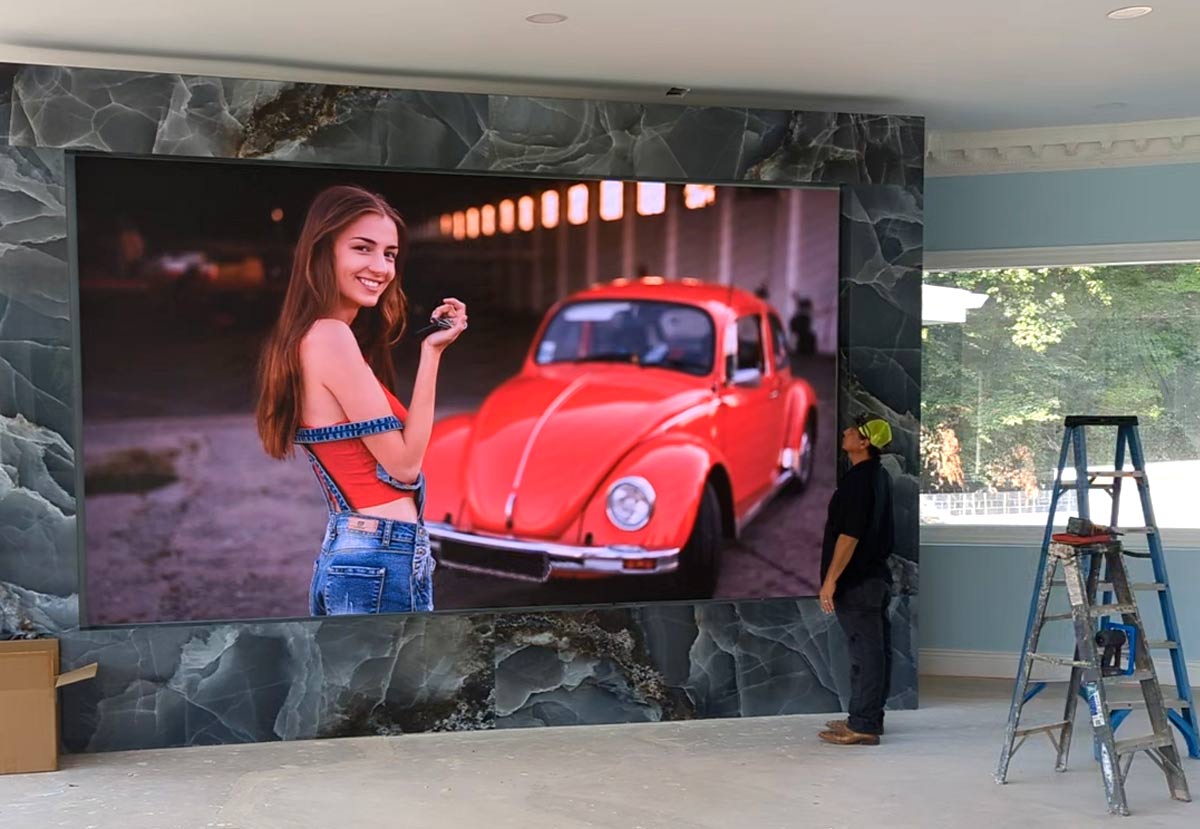 Large-Format Indoor LED Screens for Luxury Home Theaters & Media Rooms