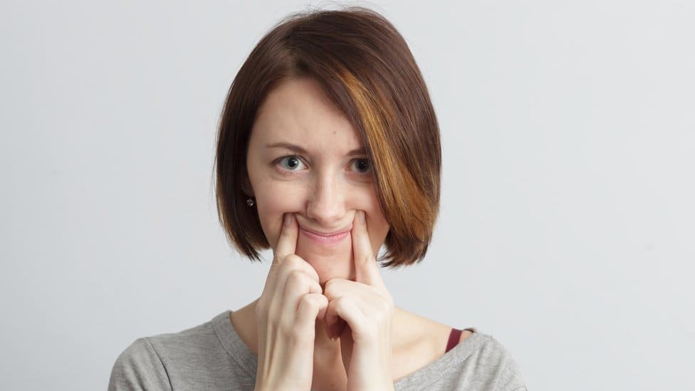 No te gusta cómo se ven tus dientes al sonreír