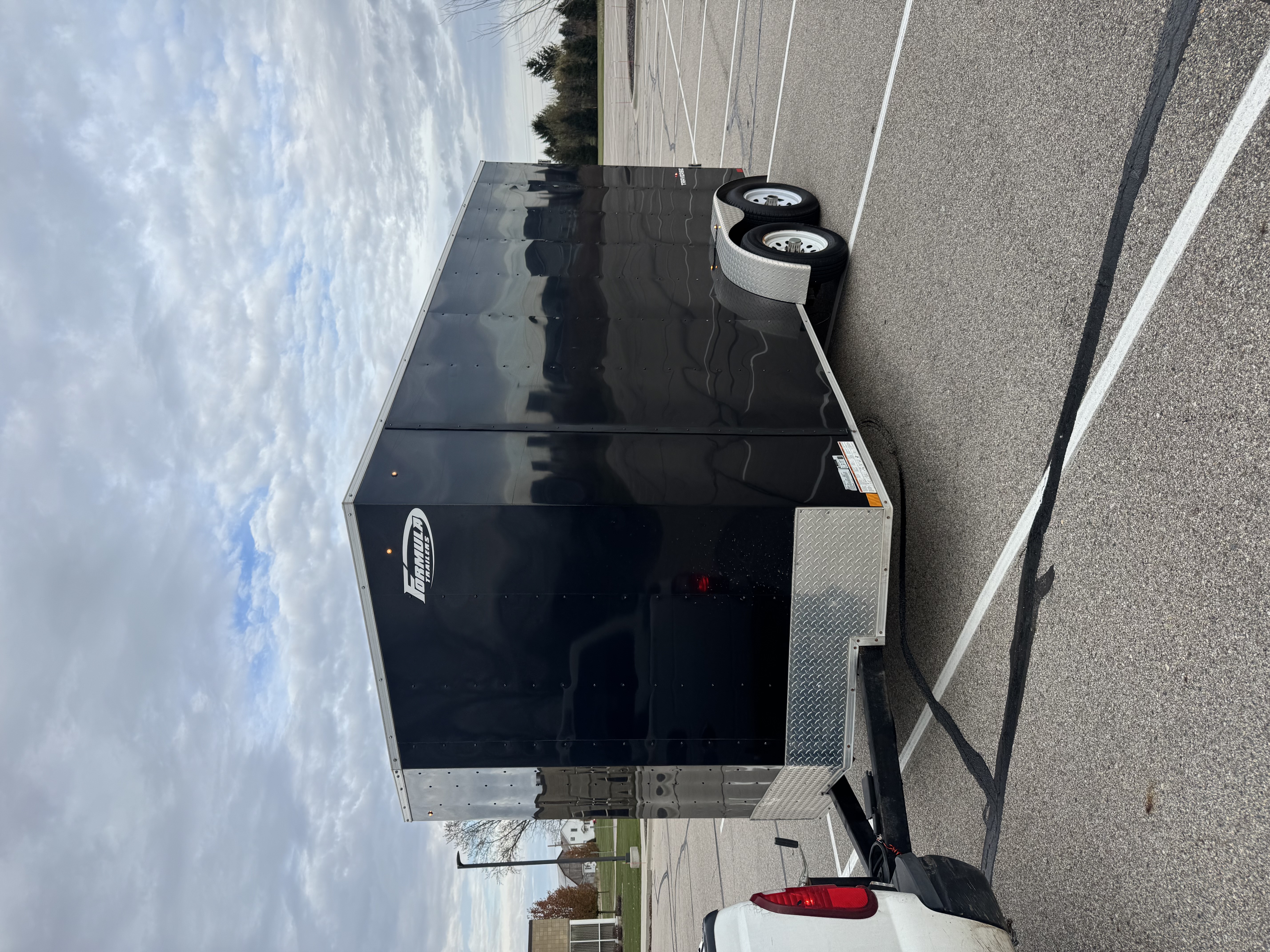Enclosed cargo trailer rental in Allendale, MI