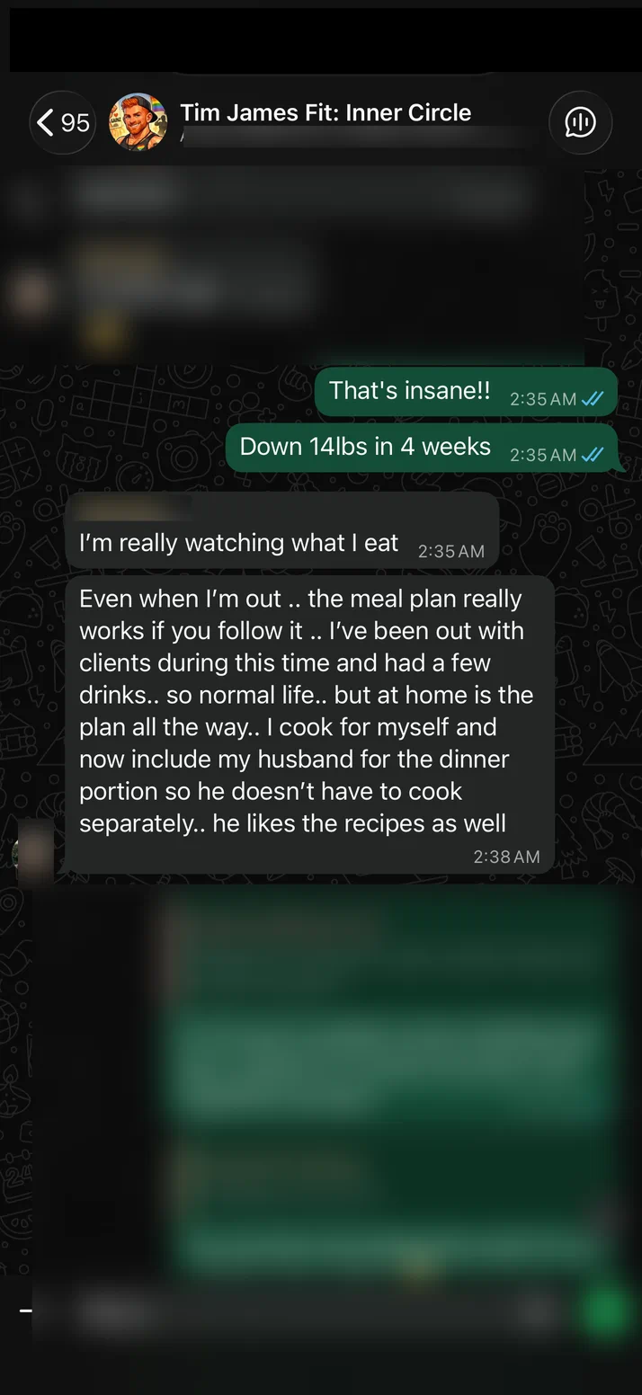 Screenshot of a client down 14lbs in four weeks whose meal plan still works on nights out with clients.